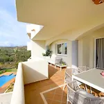 Hills En