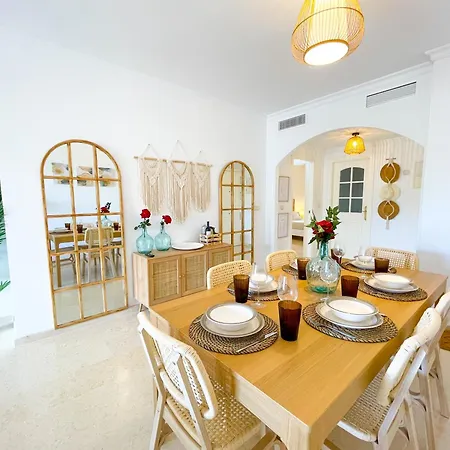 Apartment Hills En *